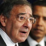 O secretário de defesa americano Leon Panetta está à frente da política de manter os gastos militares no mesmo patamar, apesar da crise.