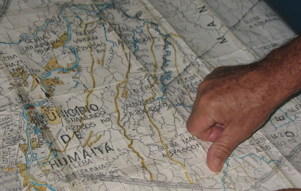 Mapa mostra as glebas no município de Humaitá (Foto: Alceu Castilho)