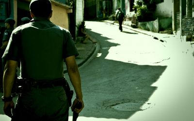 Como se absolve um policial