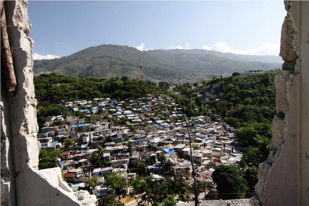 Vista de Porto Príncipe, capital do Haiti. Foto: Eliza Capai