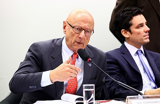 O deputado Esperidião Amin (PP-SC), autor do relatório final da CPI