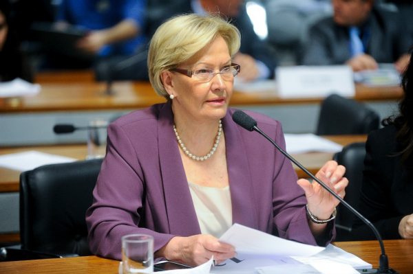 A senadora Ana Amélia (PP-RS) afirma que poucos senadores polemizam.