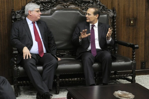 O presidente do Senado, Renan Calheiros (PMDB-AL), em encontro com o procurador-geral da República, Rodrigo Janot, em 2015