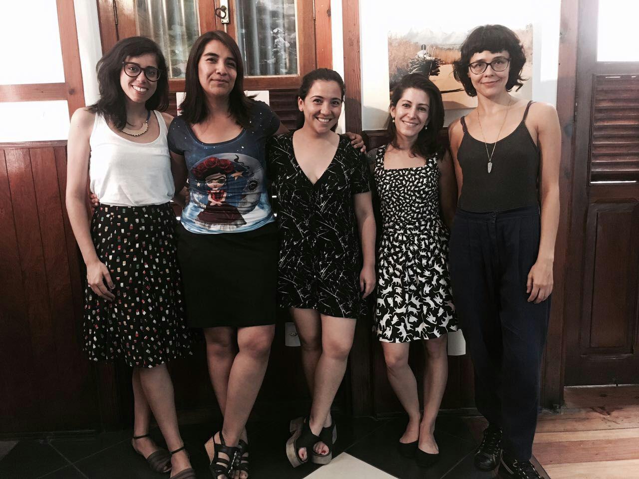 Equipe da Gênero e Número recebem bolsistas na Casa Pública
