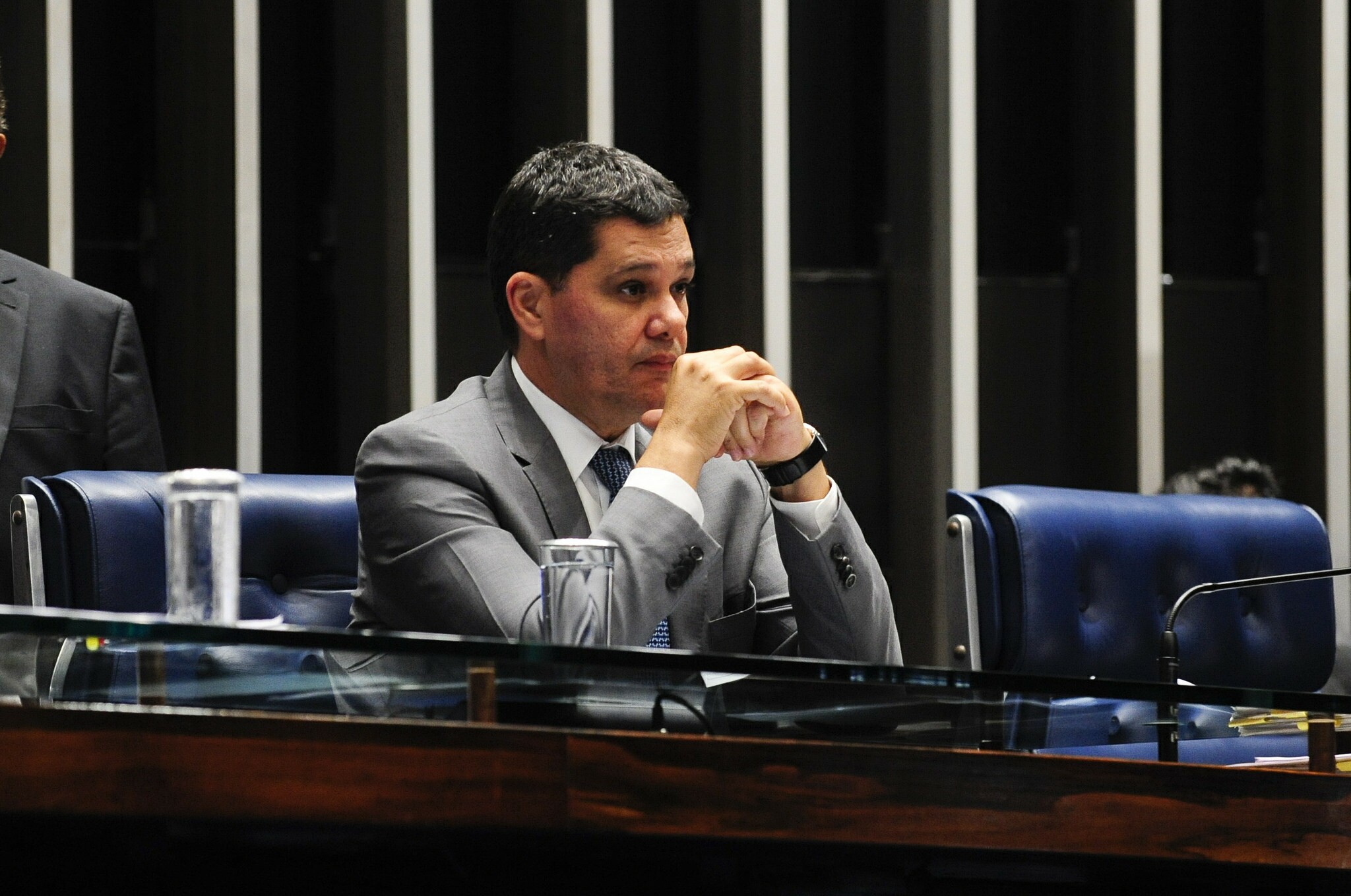 O senador Ricardo Ferraço (PSDB-ES) errou o número de partidos representados no Congresso