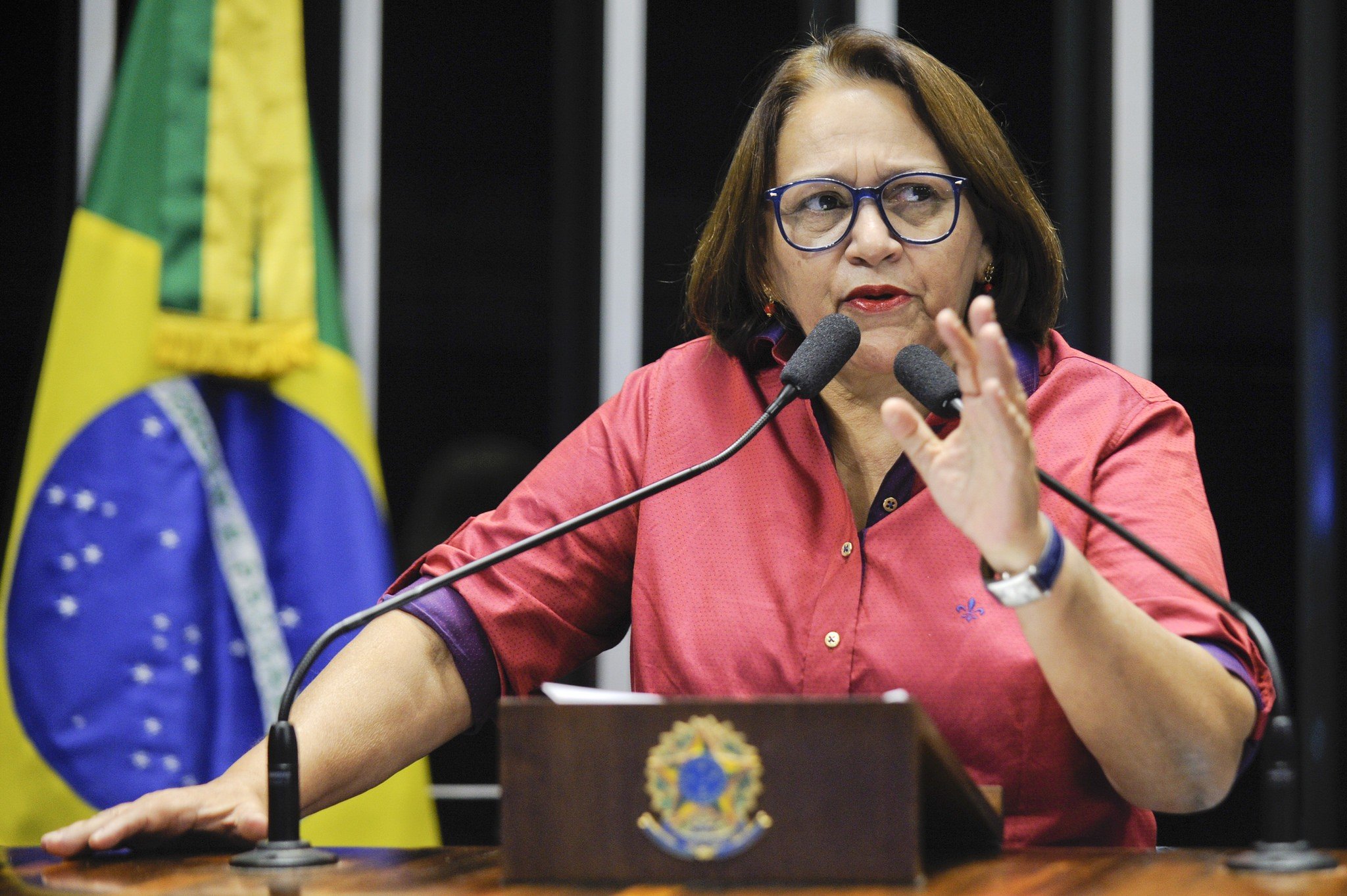 A senadora Fátima Bezerra (PT-RN) em discurso no plenário