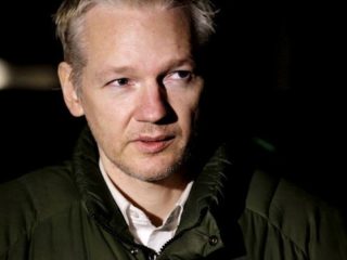 Para Julian Assange, Guantánamo é “monstruosidade”