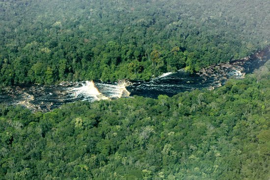 Hidrelétrica brasileira na Guiana serviria de apoio em disputa com a Venezuela