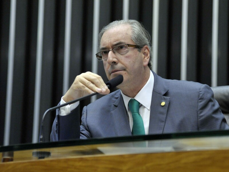 O presidente da Câmara, Eduardo Cunha (PMDB-RJ), em sessão extraordinária para discussão e votação de diversos projetos.