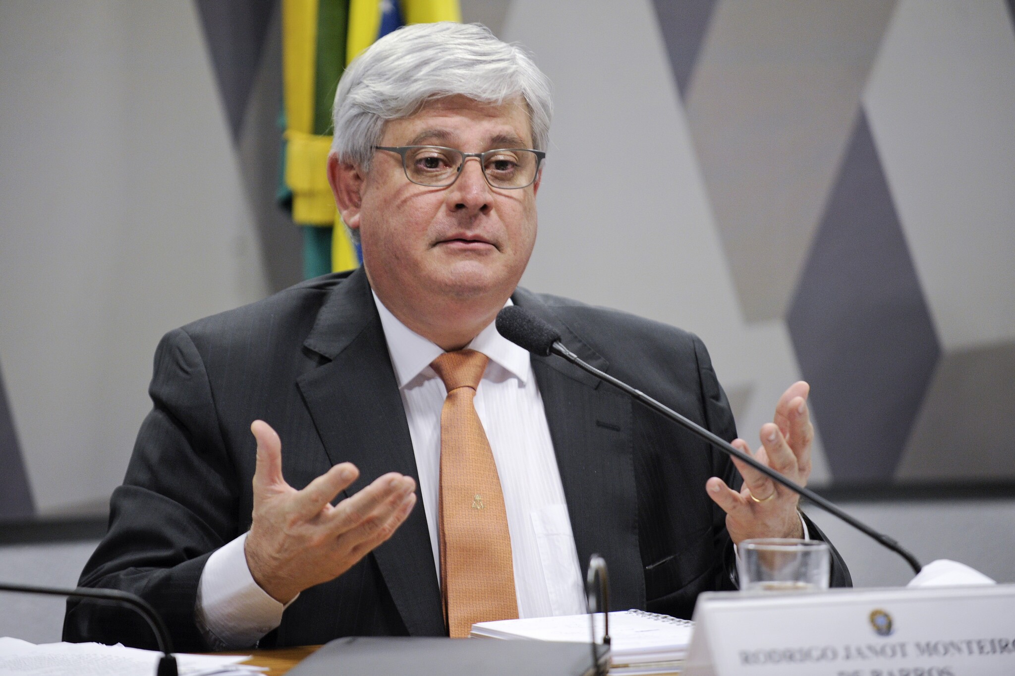 O procurador-geral da República, Rodrigo Janot, em sabatina na Comissão de Constituição, Justiça e Cidadania (CCJ) do Senado.