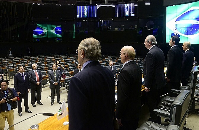Sessão em homenagem ao aniversário de 50 anos do PMDB