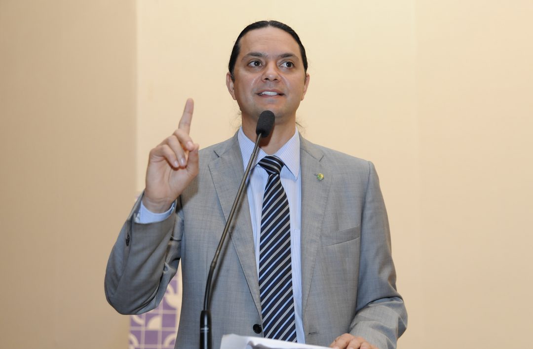 O deputado Weliton Prado (PMB-MG), defensor da controversa 'pílula do câncer'