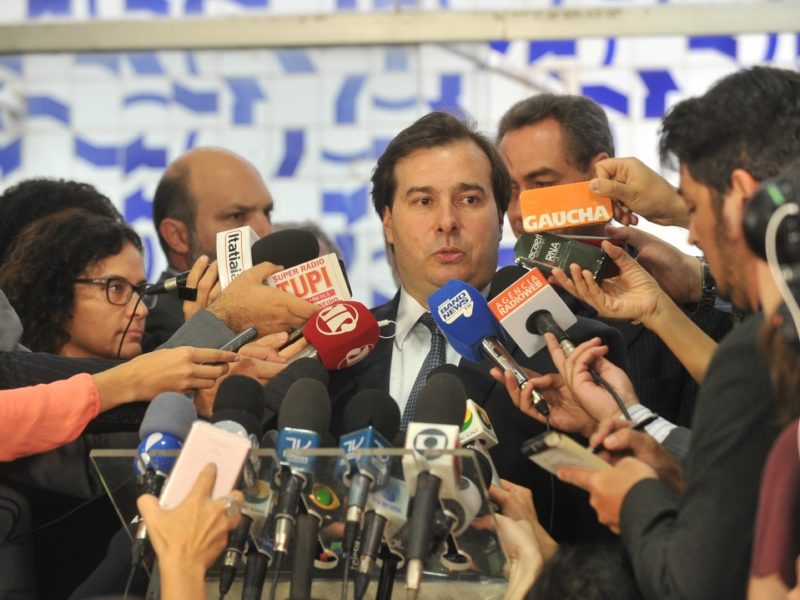 O presidente da Câmara, Rodrigo Maia (DEM-RJ), em entrevista coletiva sobre o projeto das 10 medidas contra a corrupção