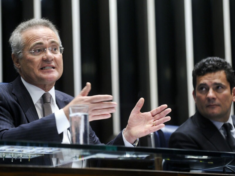 Renan Calheiros e o juiz federal Sérgio Moro, em debate sobre o projeto que define o crime de abuso de autoridade