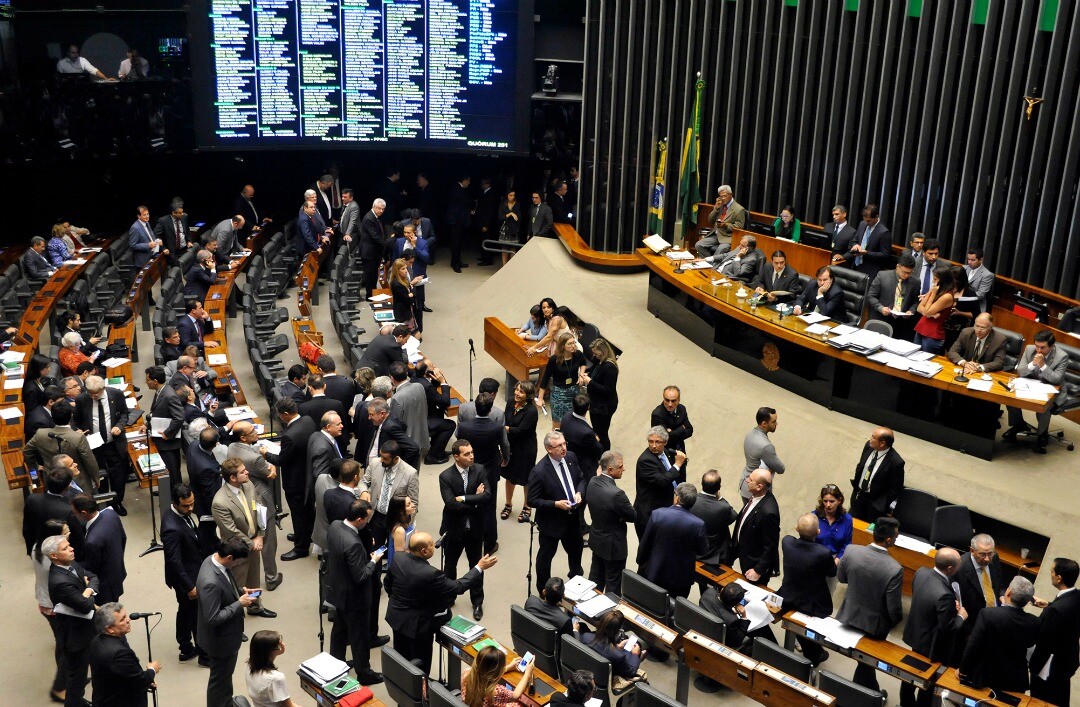Sessão extraordinária da Câmara dos Deputados no dia 15 de dezembro