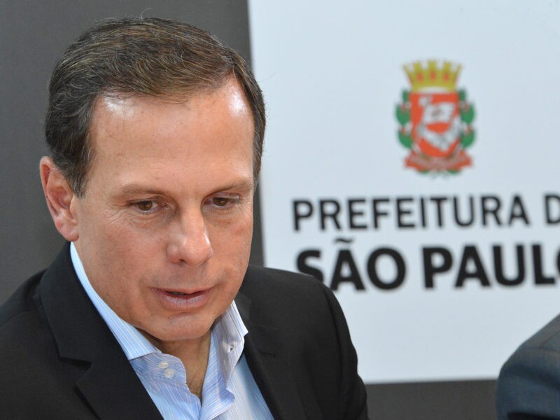 O prefeito de São Paulo, João Doria (PSDB), acusou a gestão anterior pelo apagão dos semáforos.