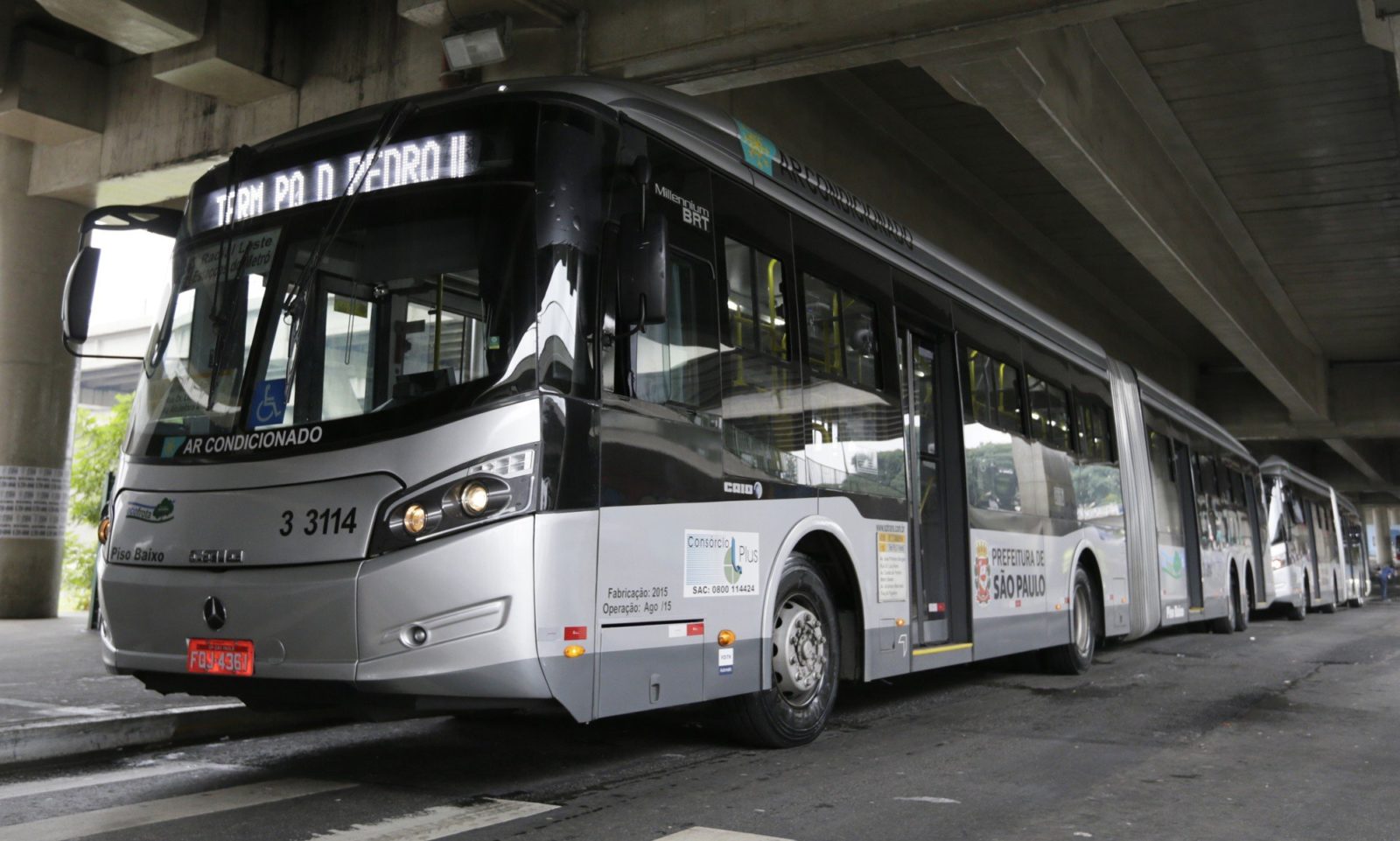 Автобус серебряные. Bus Sao Paulo.