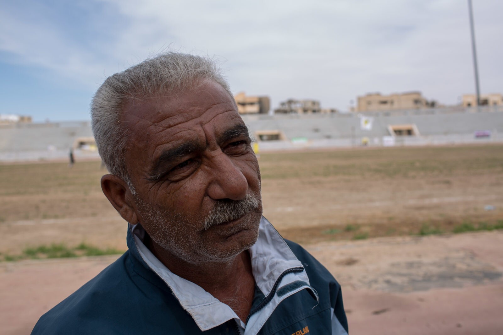 Ismail Wally,  53, atual técnico do time de Raqqa