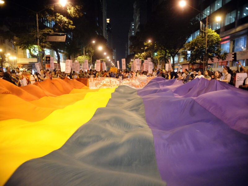 Passeata pelo Dia Mundial do Orgulho LGBT no Rio de Janeiro, em 2013: números sobre violência são subnotificados