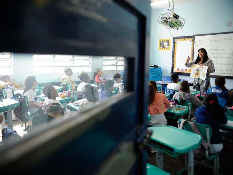 Teto de gastos deve dificultar ampliação de investimentos, tendo reflexos em unidades educacionais públicas como a Escola Municipal Professor Helena Lopes Abranches, no Rio