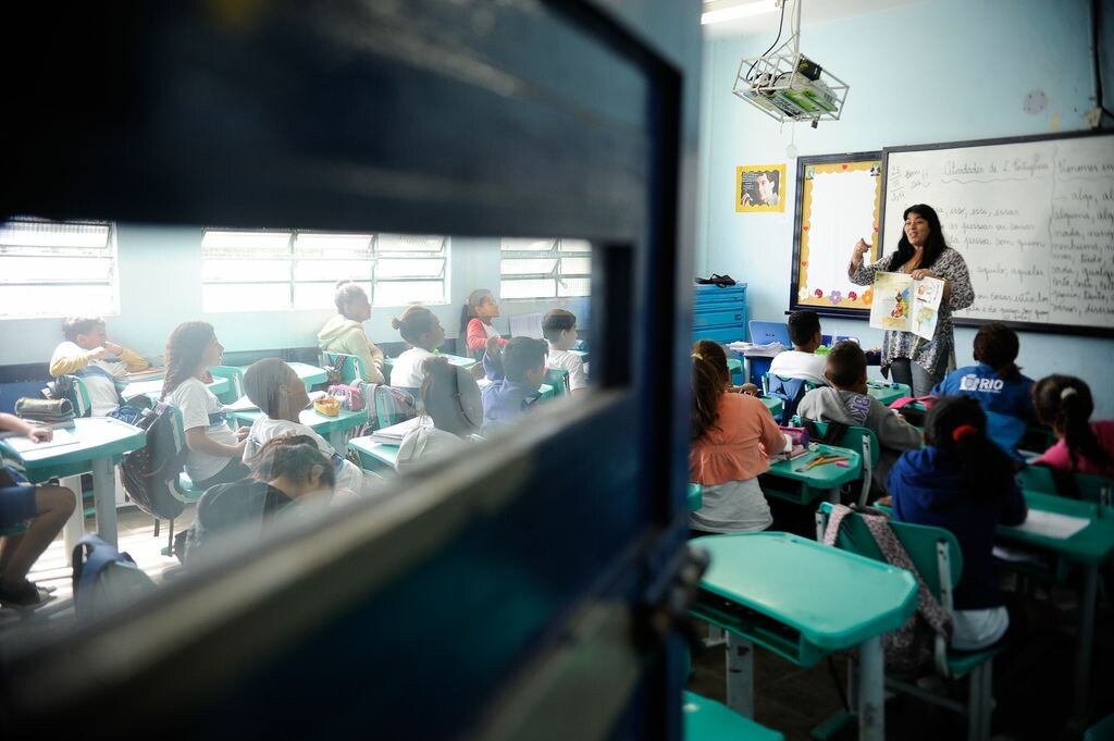 Teto de gastos deve dificultar ampliação de investimentos, tendo reflexos em unidades educacionais públicas como a Escola Municipal Professor Helena Lopes Abranches, no Rio