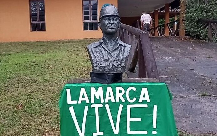 Busto novo de Carlos Lamarca no Vale do Ribeira