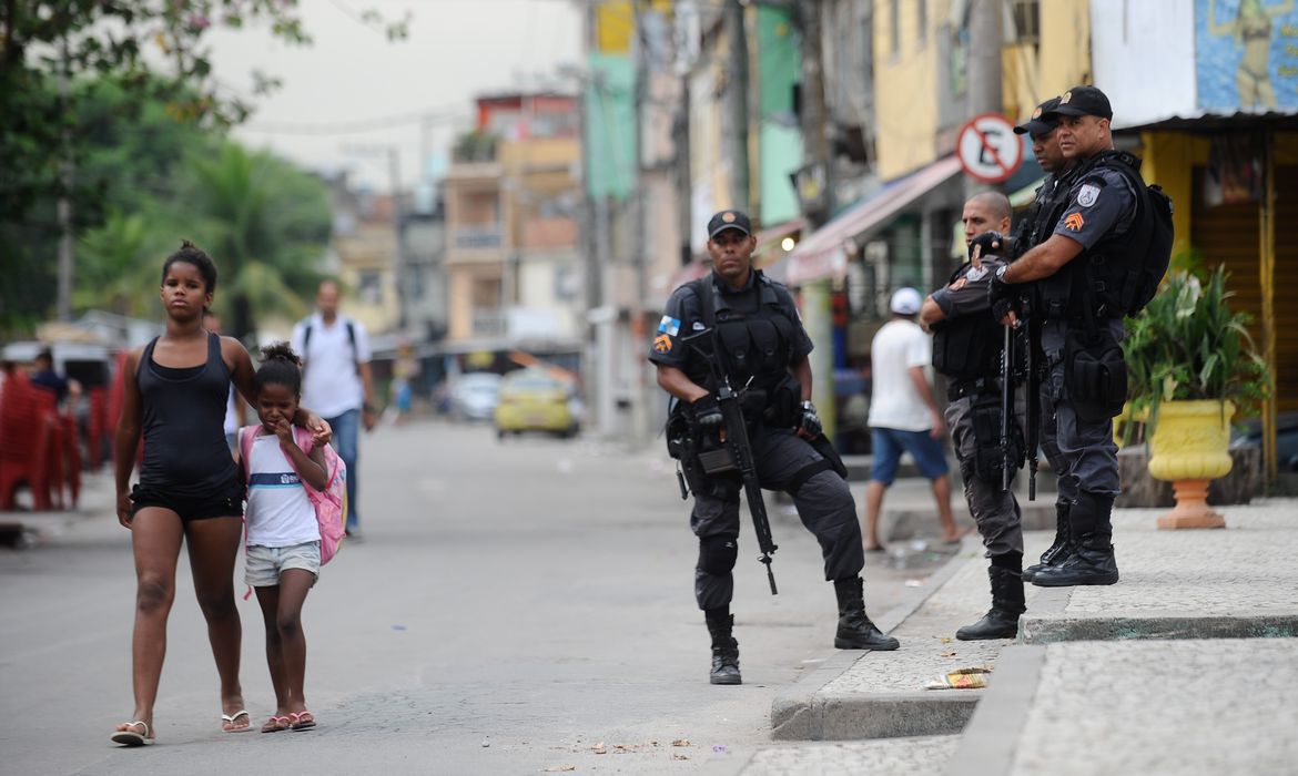 Capa_Ações policiais no Rio de Janeiro juntam brutalidade com ineficiência, critica pesquisador