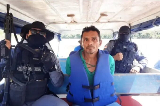 8 de junho - A polícia prendeu o primeiro suspeito de envolvimento no desaparecimento de Bruno e Dom. Amarildo da Costa de Oliveira, conhecido como Pelado