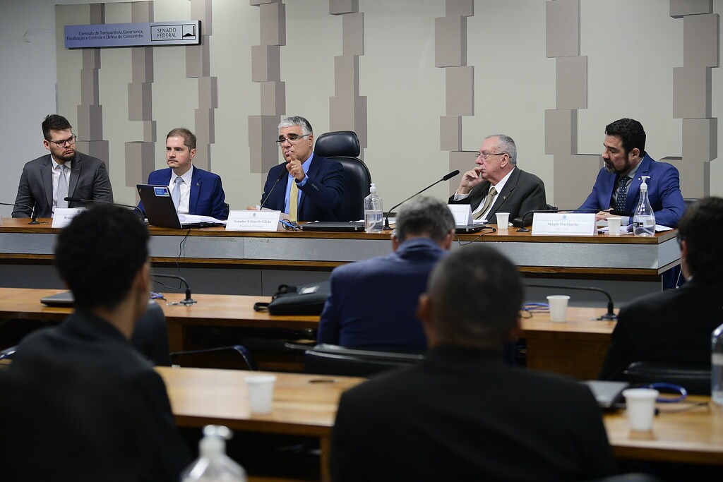 Comissão de Transparência, Governança, Fiscalização e Controle e Defesa do Consumidor (CTFC) durante audiência pública para debater o conflito de opiniões sobre o Inquérito das Fake News