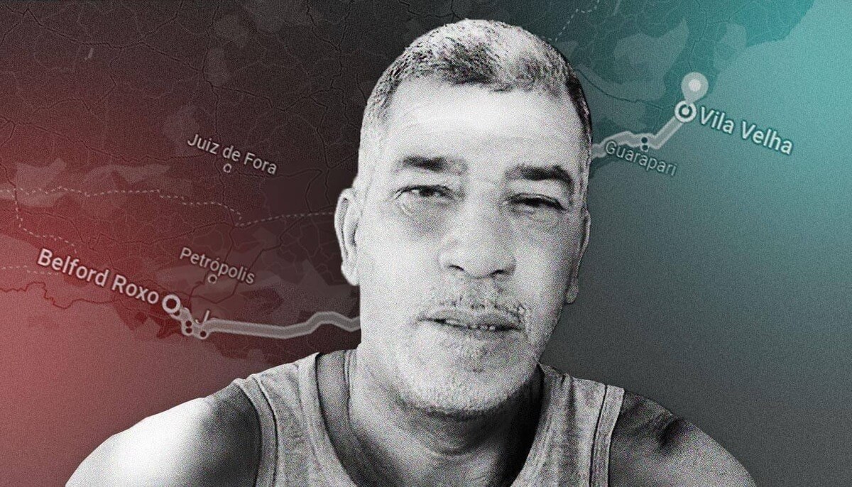 Carlos Roberto, pedreiro preso por um suposto crime cometido há 20 anos atrás, em um estado que ele nunca visitou. Carlos é um homem branco de cabelos grisalhos. Na imagem vemos o rosto dele sobreposto ao mapa do Brasil, sinalizando a distância entre o estado onde o crime teria sido cometido e o estado onde ele vive