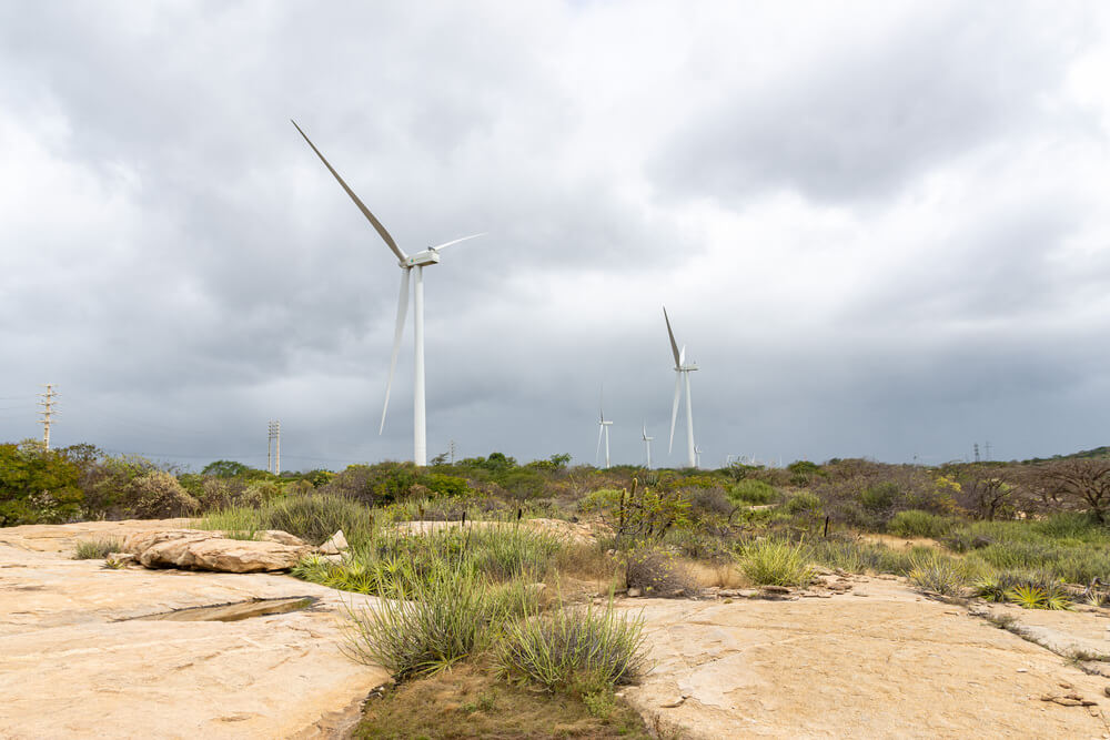 Complexo energético com turbinas eólicas na Serra de Santa Luzia, no Seridó paraibano