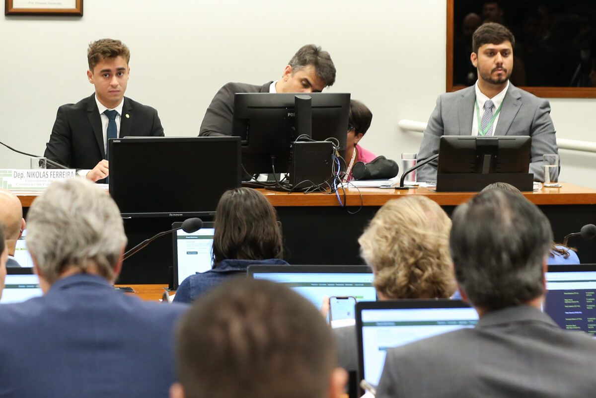 Primeira reunião da comissão de Educação com o Deputado. Nikolas Ferreira, na presidência da comissão