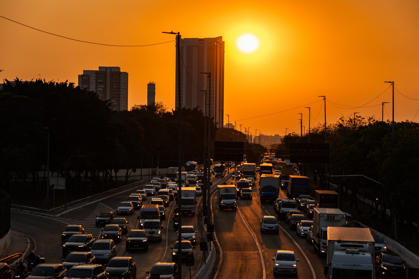 Marginal do Rio Tiête, altura da Ponte da Casa Verde, zona noroste de São Paulo.