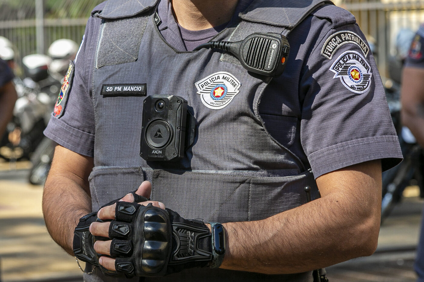 Câmera corporal em policial militar do Estado de São Paulo