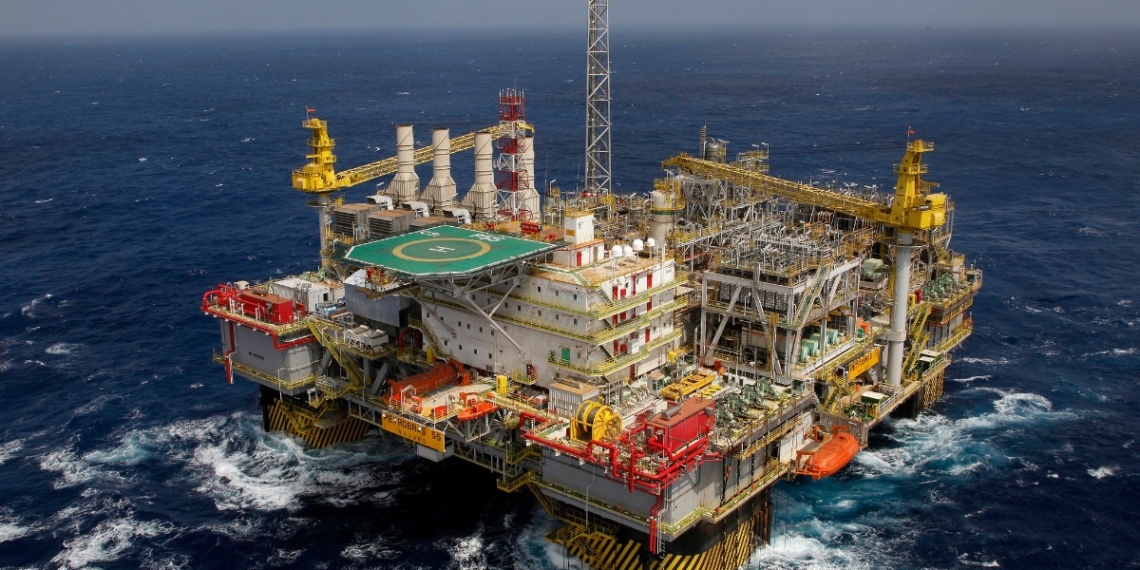 Image for Diante da maior crise de petróleo, o mundo vai inovar ou fincar o pé nos fósseis?