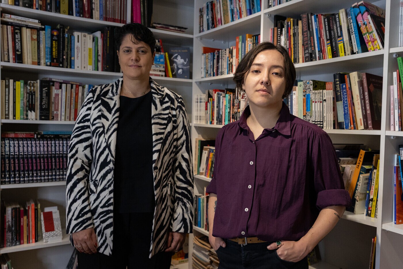 Kael Vitorelo é descendente de família japonesa, designer, artista e pesquisador, mestre em comunicação e semiótica. Se define como uma pessoa trans não binária e após dois anos de luta na justiça, para fazer uma mamoplastia masculinizadora, conseguiu que seu plano de saúde arcasse com os custos.