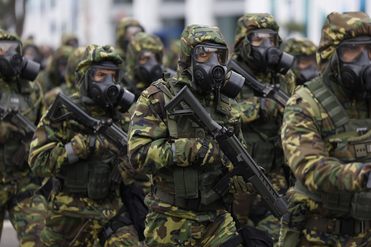 Militares durante desfile de 7 de setembro de 2025