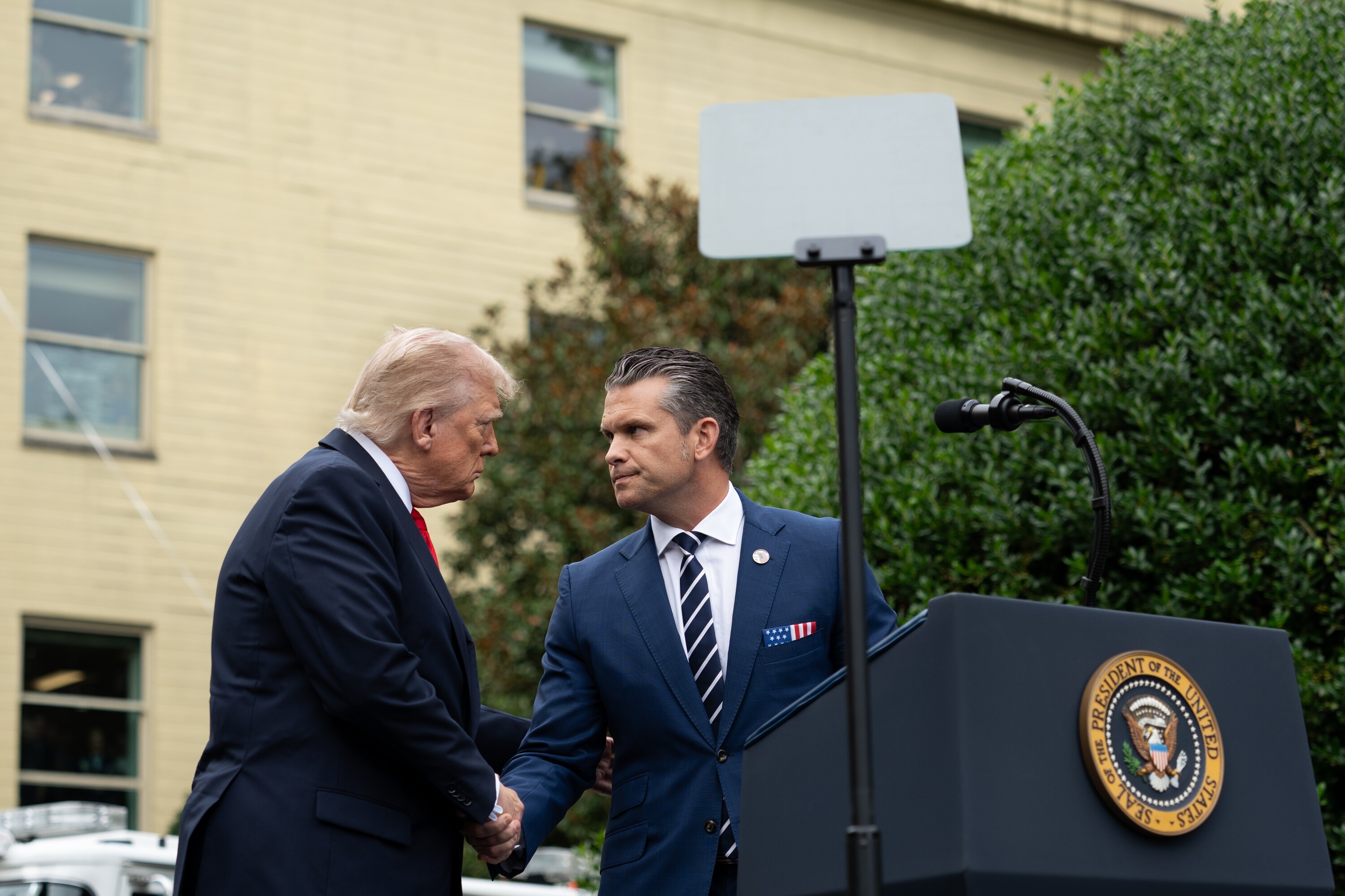 Resposta de Trump à condenação de Bolsonaro revela arrogância imperial dos EUA