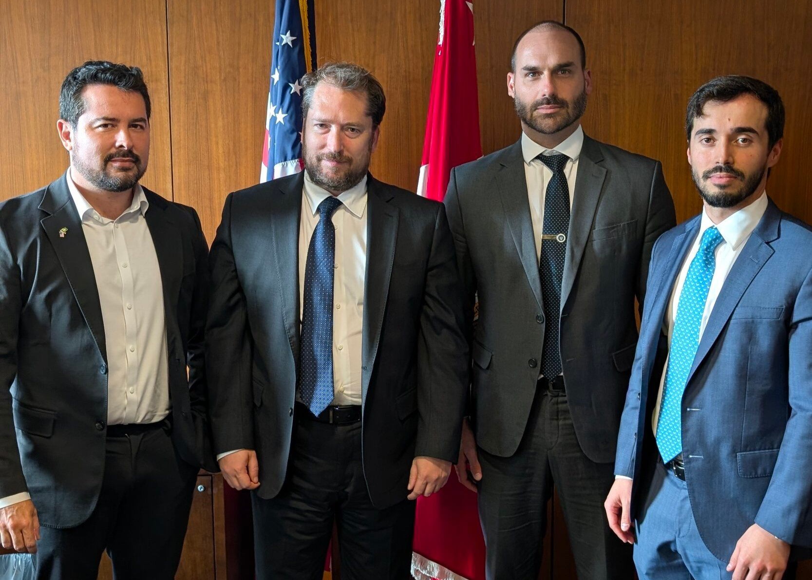 Amigo de Eduardo, enviado de Trump que visitaria Bolsonaro questionou eleições: “trapaça”