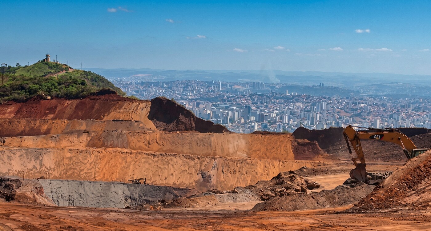 Área de mineração na Serra do Curral