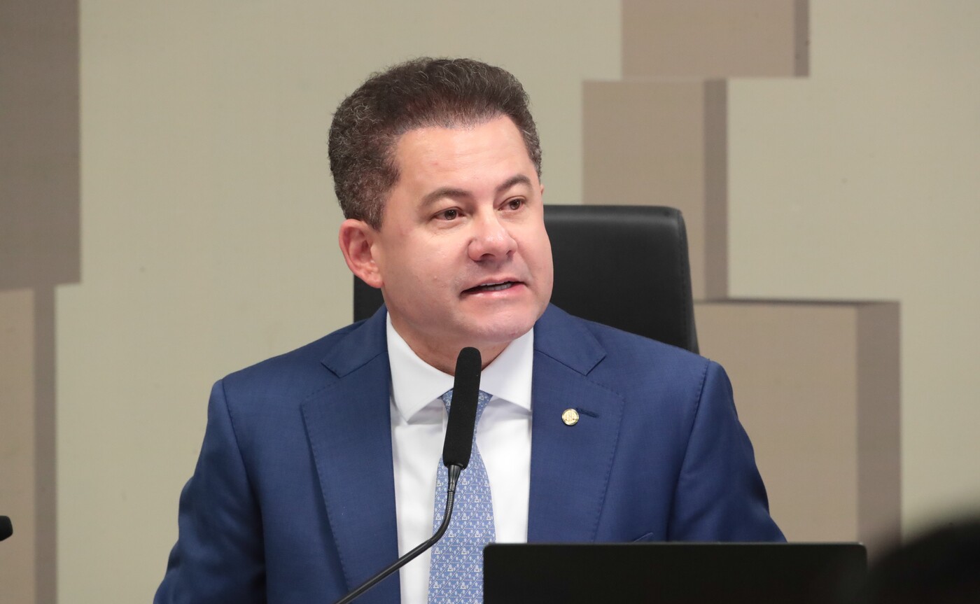 Antonio Cezar Correia Freire, conhecido como Cezinha de Madureira, é um jornalista, radialista e político brasileiro, filiado ao Partido Liberal. Deputado federal por São Paulo desde 2019