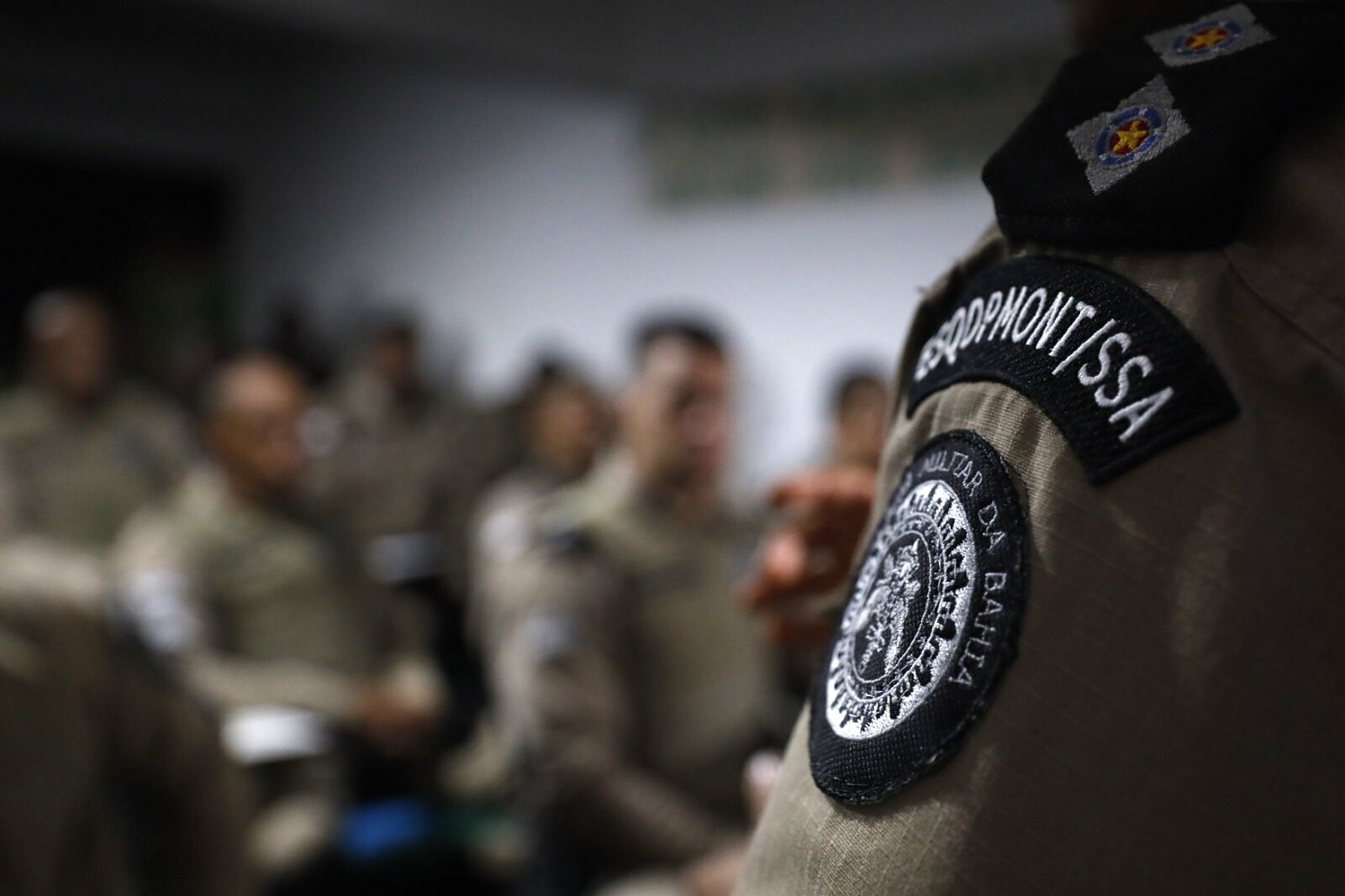 Tropa do Esquadrão de Polícia Montada que atua no entorno dos estádios de futebol, passam por instrução, na sede de Itapuã em Salvador.